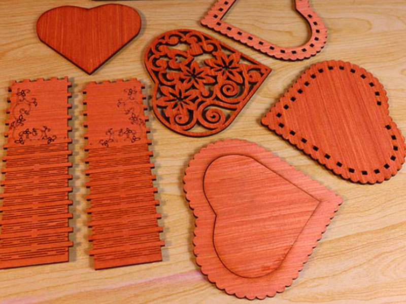 Laser Cut Heart Shape Wooden Gift Box Design