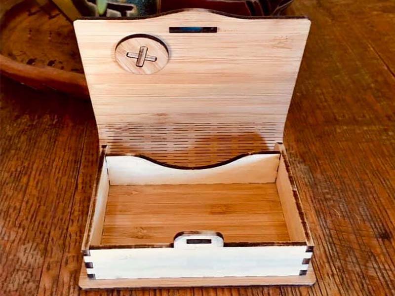 Laser Ctu Wooden Gift Box with Lock Mechanism