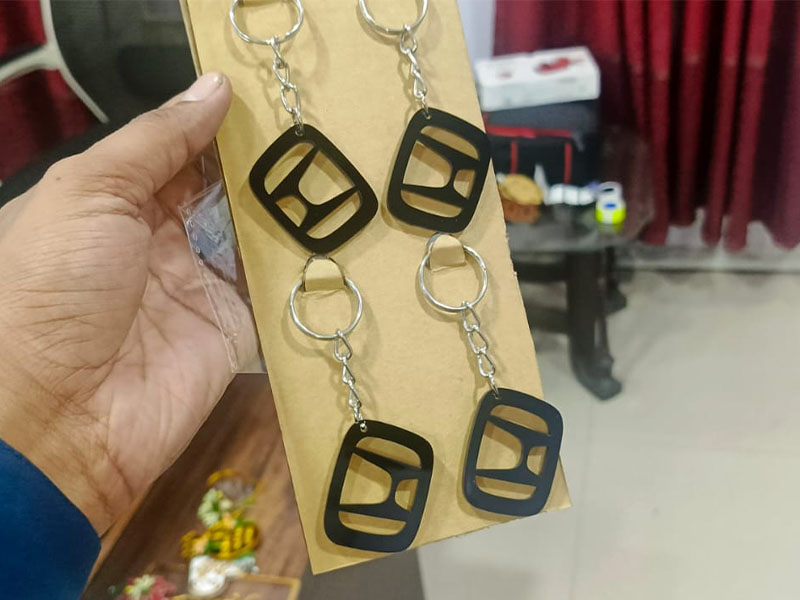 Laser Cut Honda Logo Keyring with Packing Card Template
