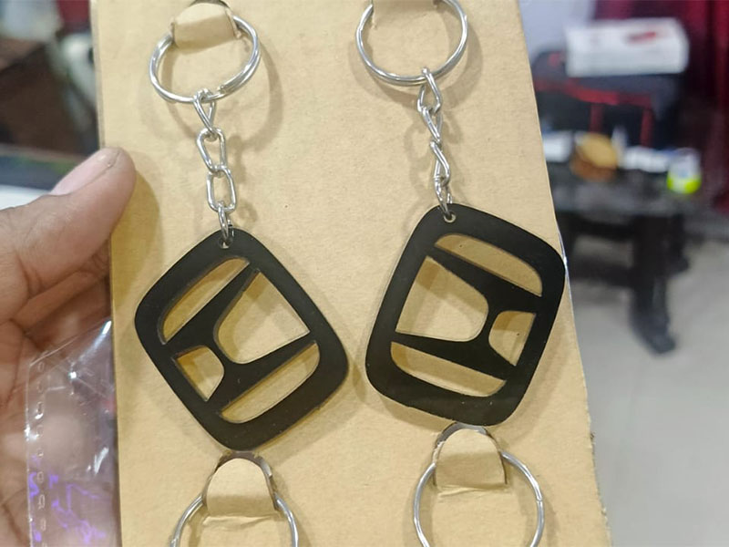 Laser Cut Honda Logo Keyring with Packing Card Template