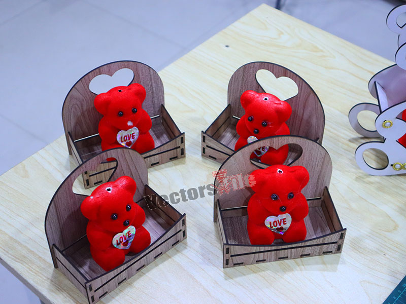 Laser Cut Teddy Bear Gift Basket for Gift Idea