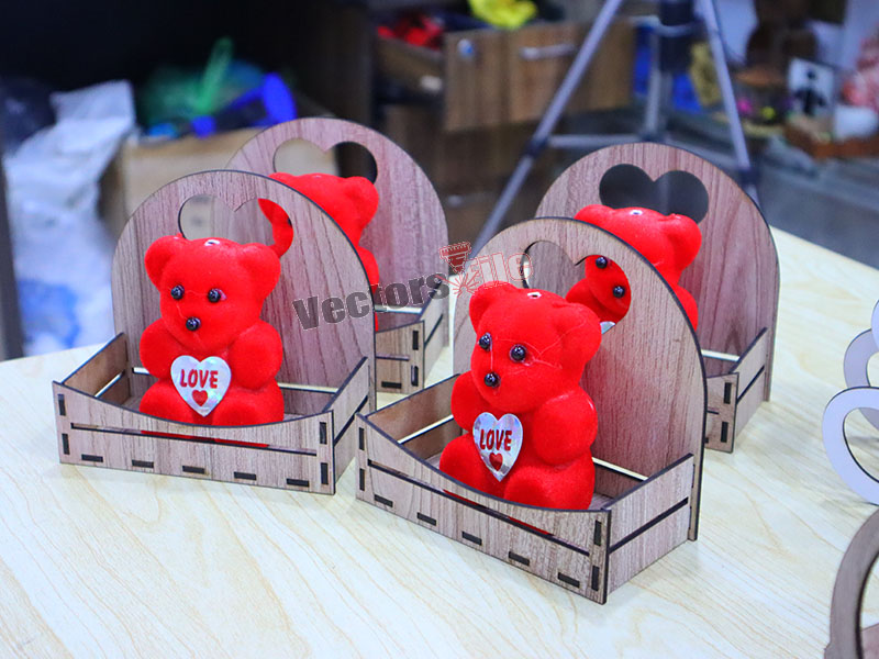 Laser Cut Teddy Bear Gift Basket for Gift Idea