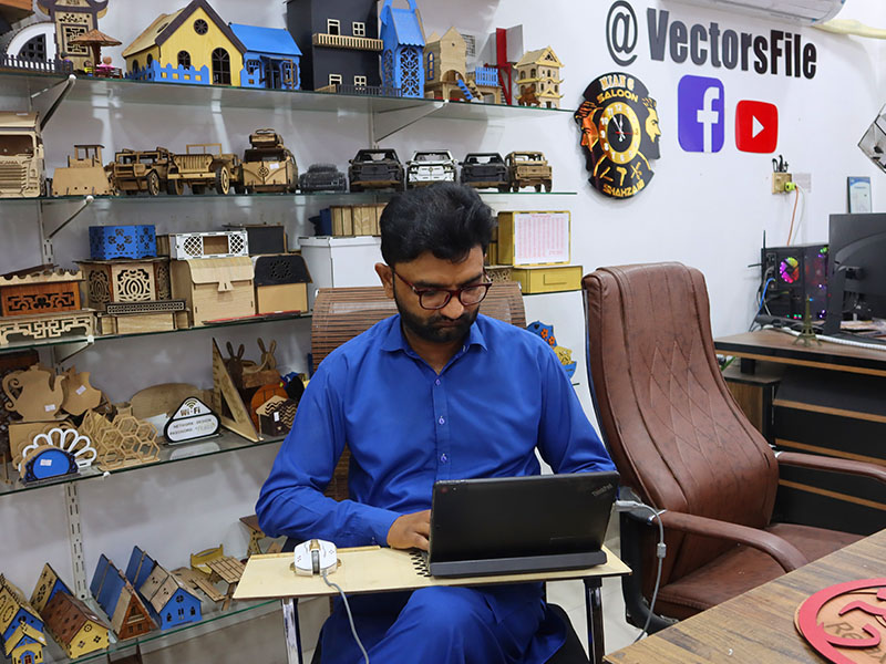 Laser Cut Wooden Laptop Stand and Study Board Plywood 6mm