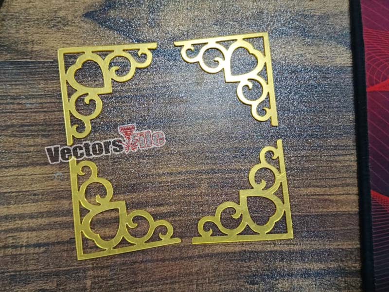 Laser Cut Heart Pattern Acrylic Corner Design