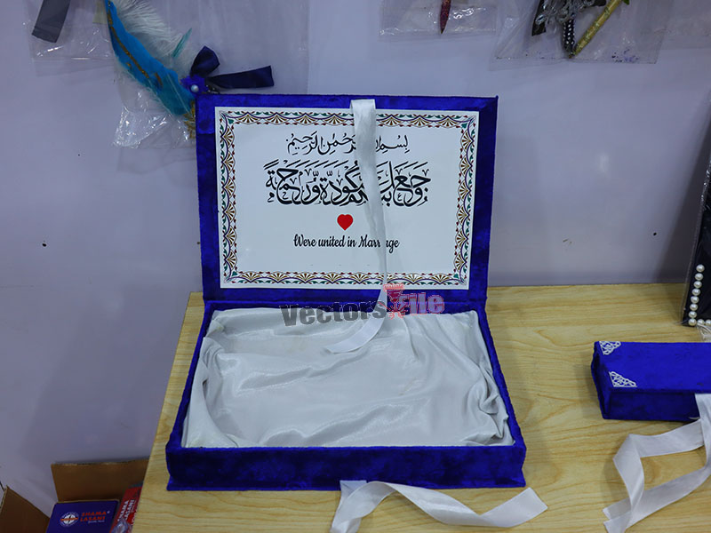 Laser Cut Personalized DIY Wedding Gift Box Idea