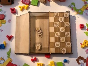 Laser Cut Wooden Chess Board Game Set with Storing Box for Pieces