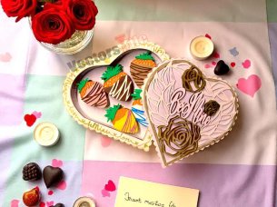 Laser Cut Heart Shape Chocolate Gift Box Template