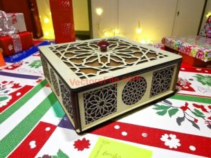 Laser Cut Wooden Gift Box with Grill Pattern Design