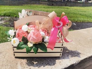 Laser Cut Flower Basket for Valentine Day Bouquet Gift Idea