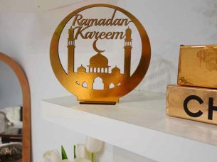 Laser Cut Ramadan Kareem Freehand Stand Decoration Idea